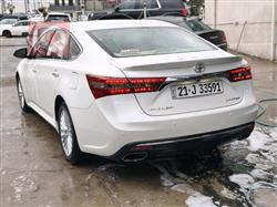 تويوتا أفالون